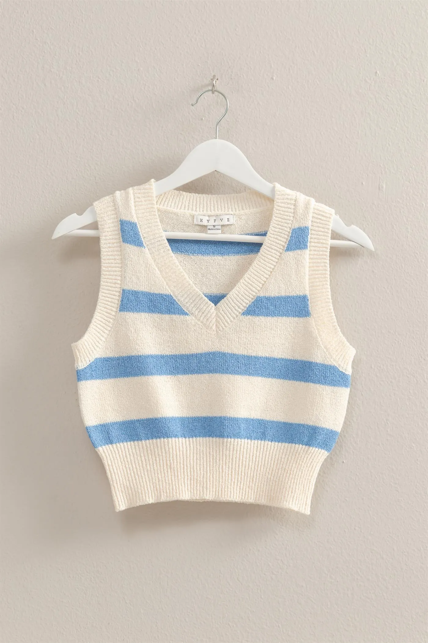HF25A409-V-Neck Striped Crop Knit Vest Top