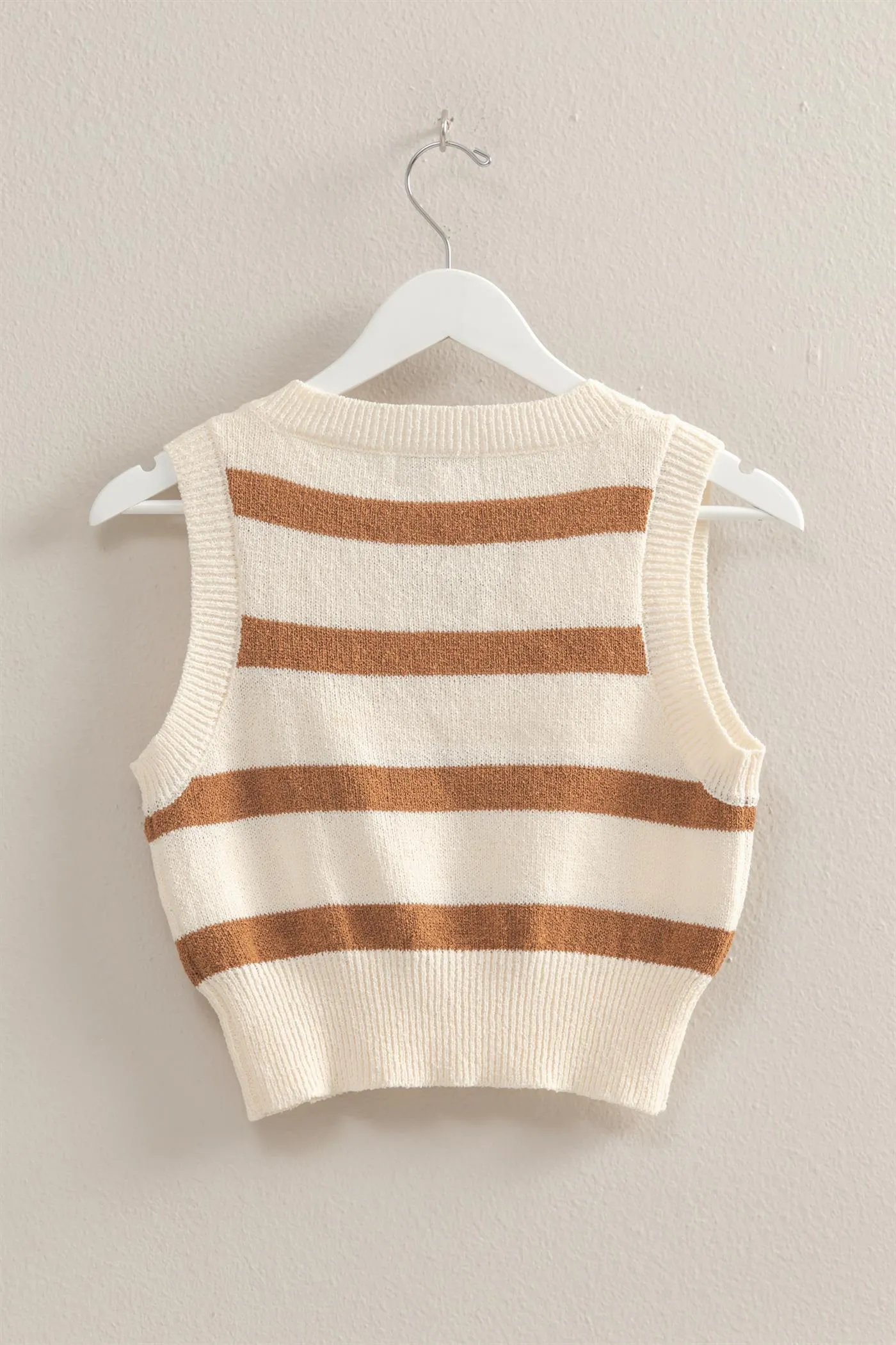 HF25A409-V-Neck Striped Crop Knit Vest Top