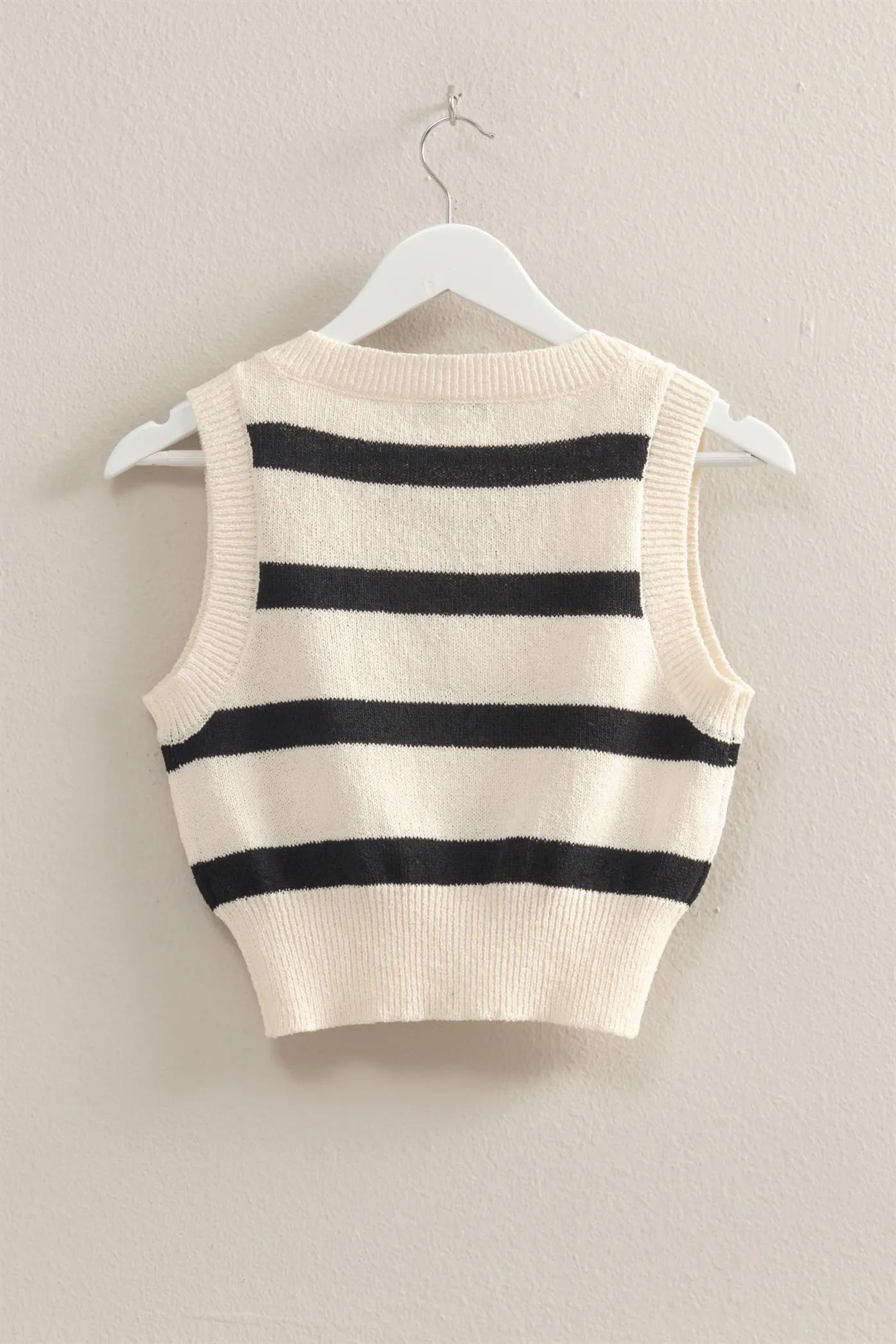 HF25A409-V-Neck Striped Crop Knit Vest Top