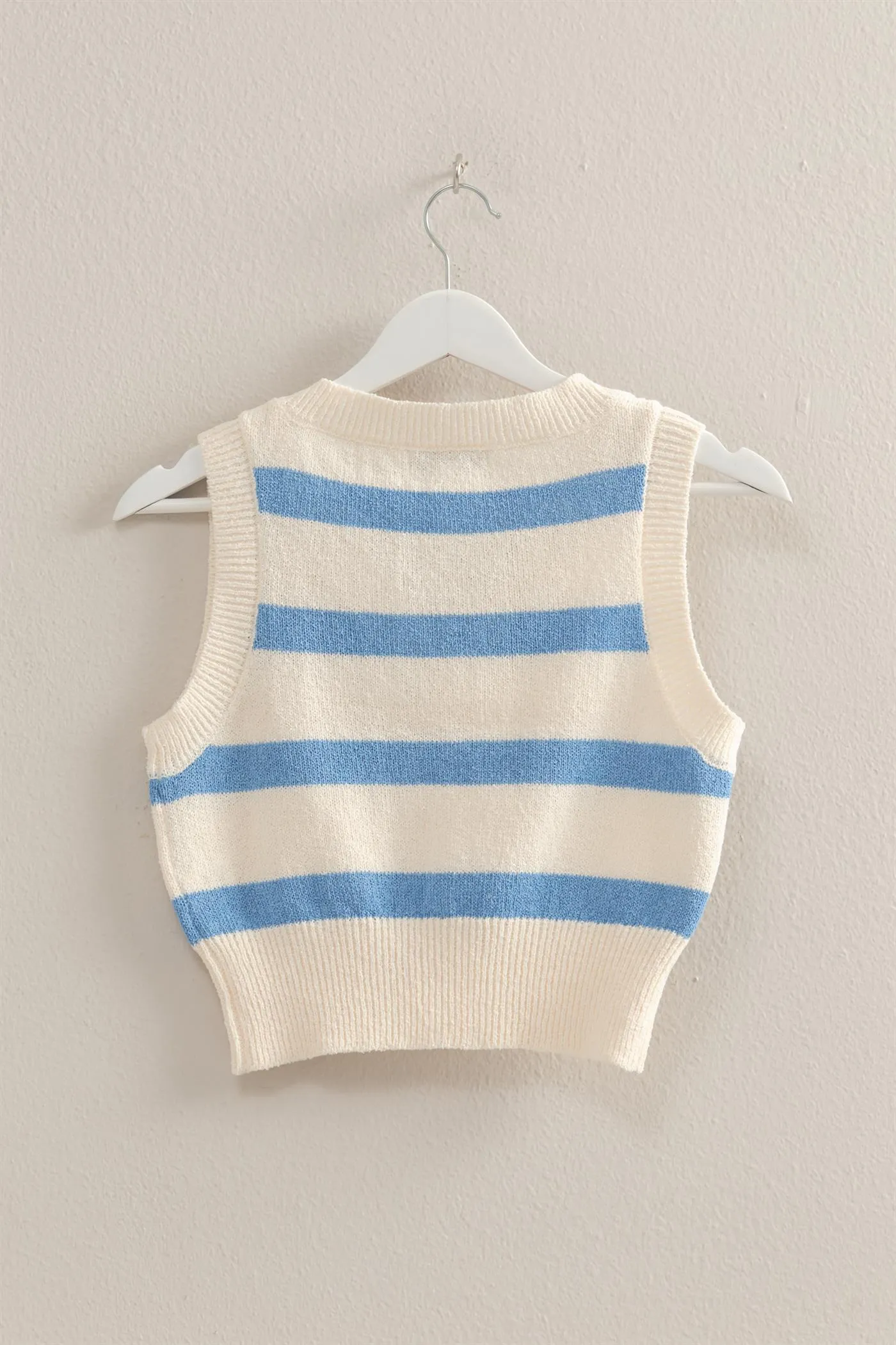 HF25A409-V-Neck Striped Crop Knit Vest Top