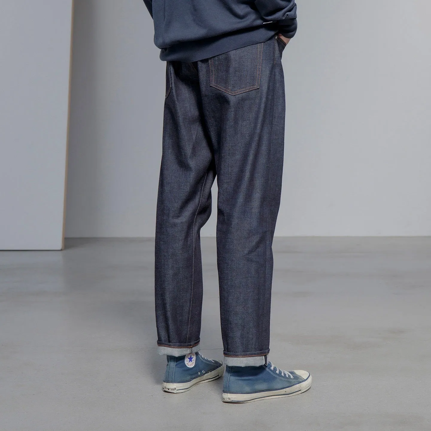 RIGID DENIM TAPERED PANTS