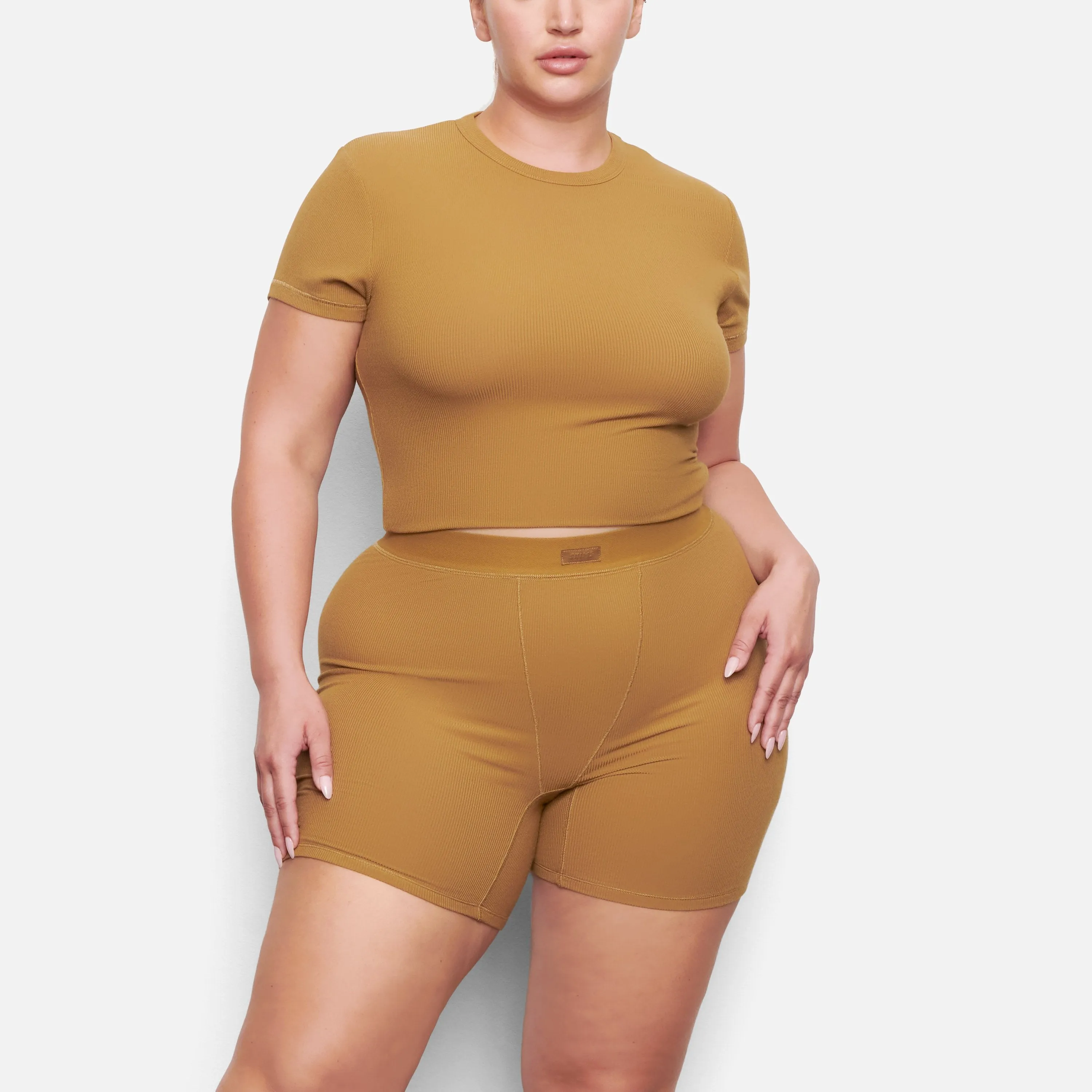 SOFT LOUNGE BABY TEE | GOLD